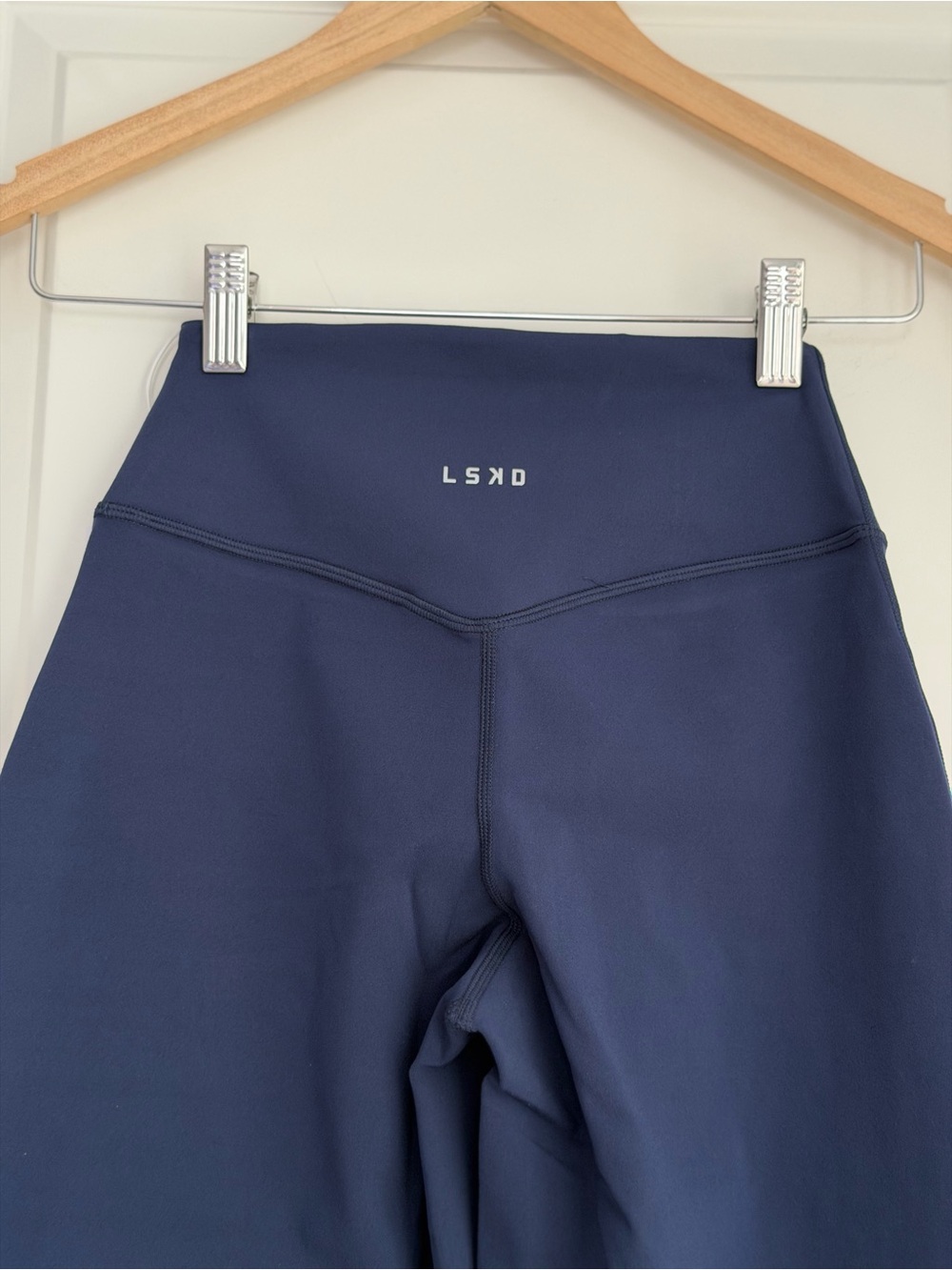 LSKD Fusion V-Contour High-Rise Pant in Future Navy, Size X-Small - Picture 11 of 12